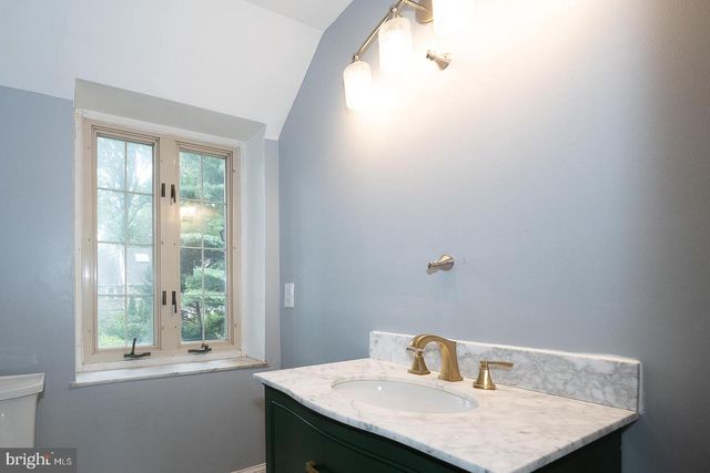 1216 LINDALE AVE, Drexel Hill, PA 19026