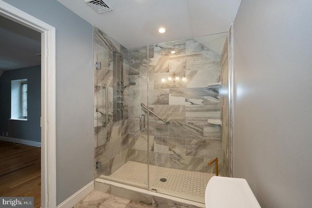 1216 LINDALE AVE, Drexel Hill, PA 19026
