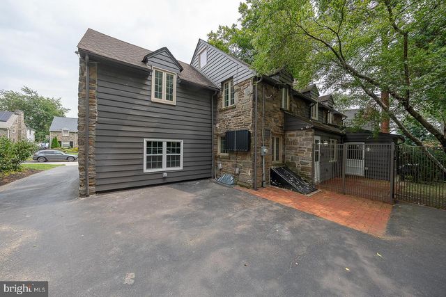 1216 LINDALE AVE, Drexel Hill, PA 19026