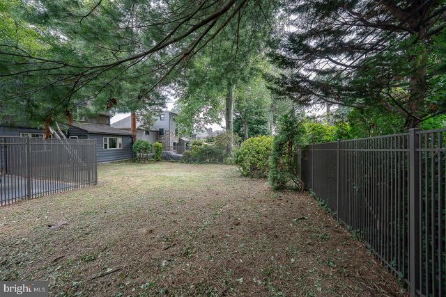 1216 LINDALE AVE, Drexel Hill, PA 19026