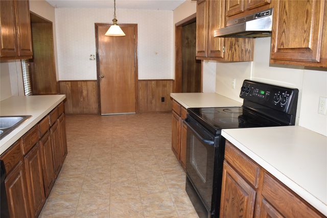 2025 Espinosa Drive, Carrollton, TX 75010