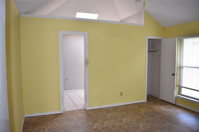 2025 Espinosa Drive, Carrollton, TX 75010