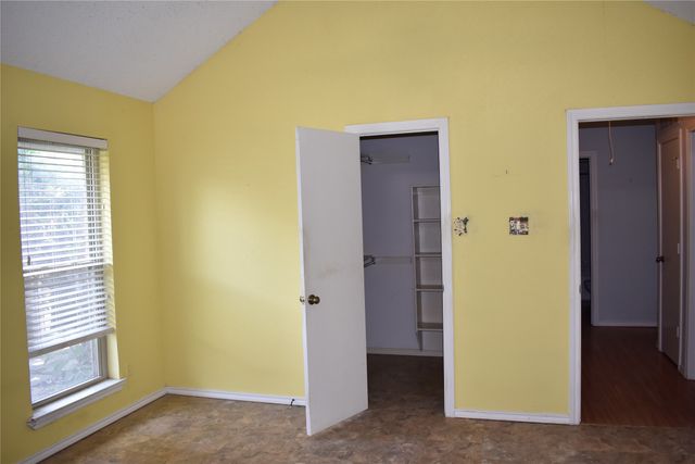 2025 Espinosa Drive, Carrollton, TX 75010