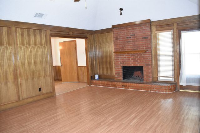 2025 Espinosa Drive, Carrollton, TX 75010