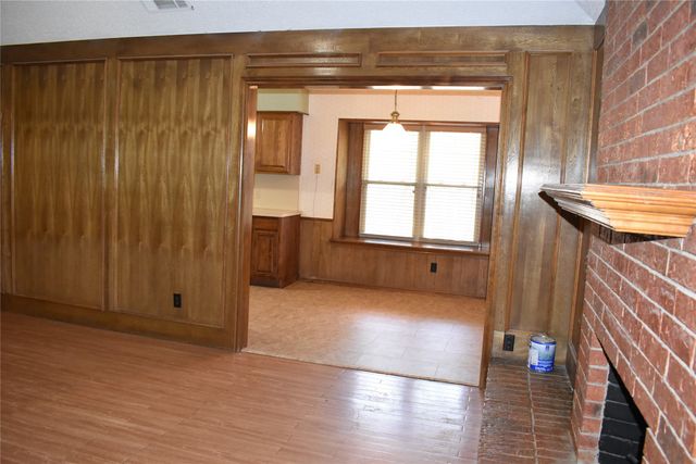 2025 Espinosa Drive, Carrollton, TX 75010