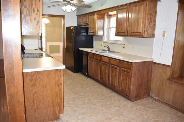 2025 Espinosa Drive, Carrollton, TX 75010