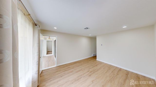 9-c Aspen Plaza, Monroe, NJ 08831