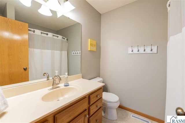 117 Sawgrass Court, Mankato, MN 56001