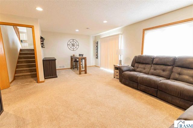 117 Sawgrass Court, Mankato, MN 56001