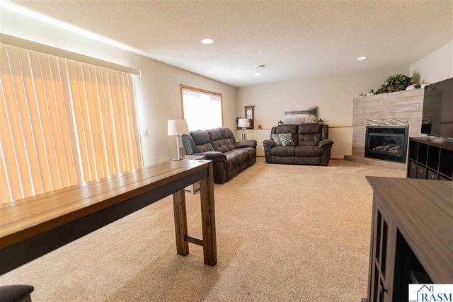 117 Sawgrass Court, Mankato, MN 56001