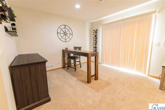 117 Sawgrass Court, Mankato, MN 56001