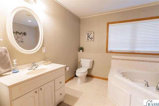 117 Sawgrass Court, Mankato, MN 56001