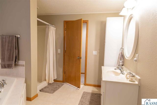 117 Sawgrass Court, Mankato, MN 56001