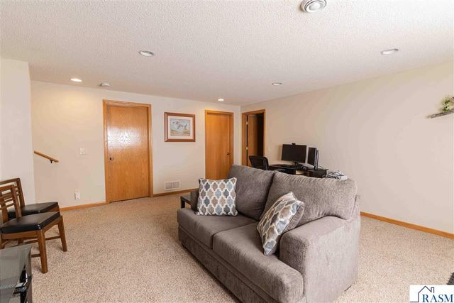 117 Sawgrass Court, Mankato, MN 56001