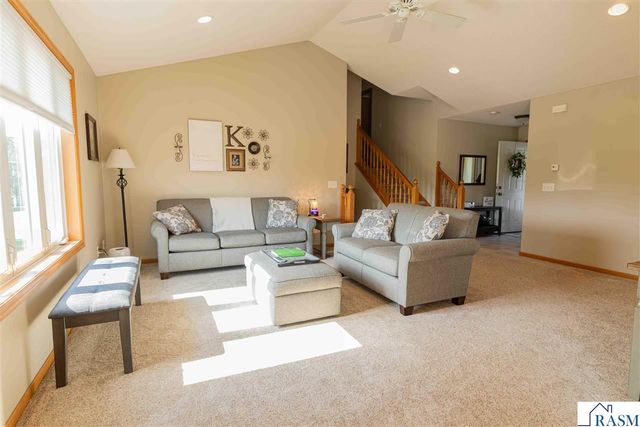 117 Sawgrass Court, Mankato, MN 56001
