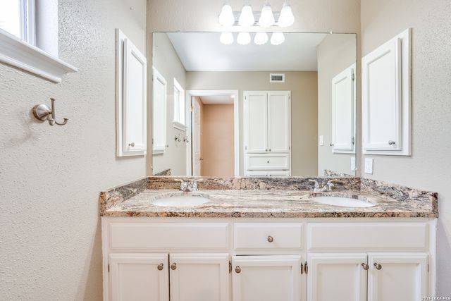 201 W Craig Pl Apt N, San Antonio, TX 78212