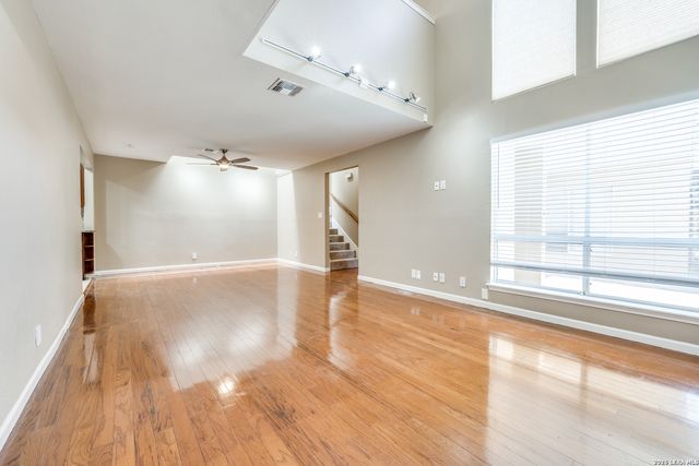 201 W Craig Pl Apt N, San Antonio, TX 78212