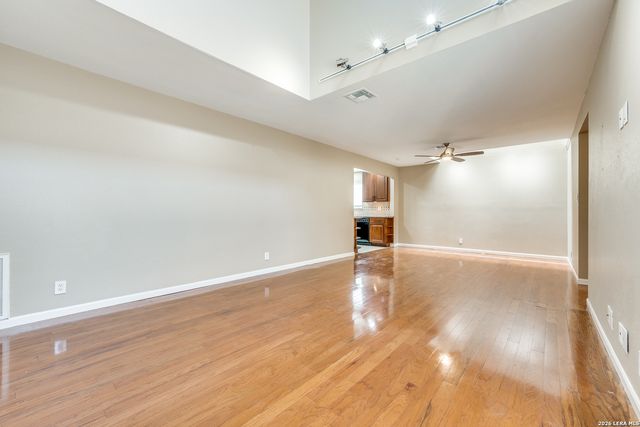 201 W Craig Pl Apt N, San Antonio, TX 78212