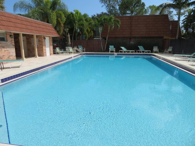 1480 MASTERS Circle 171, Delray Beach, FL 33445