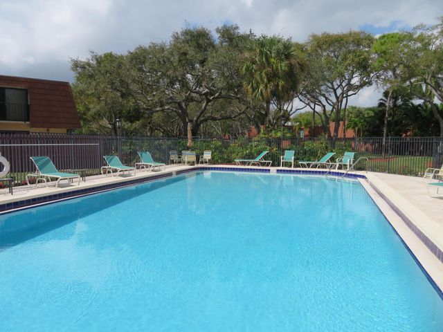 1480 MASTERS Circle 171, Delray Beach, FL 33445