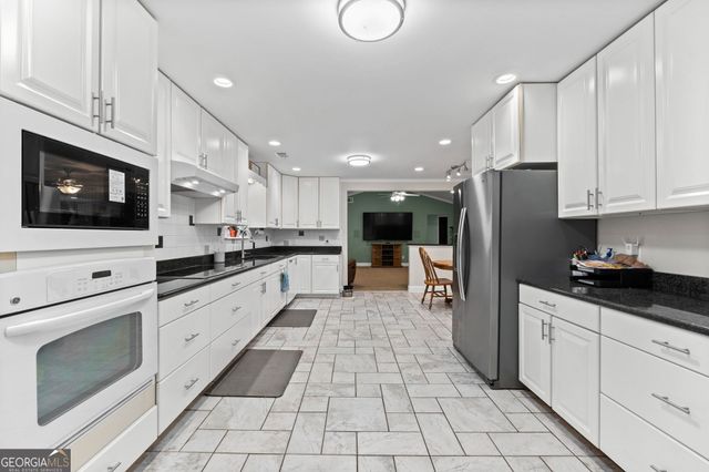 165 Leguin Mill Road, Locust Grove, GA 30248