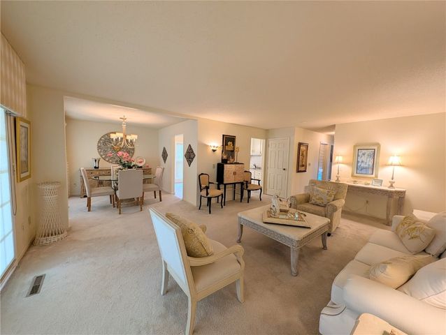 3707 Foxborough Terrace NE B, Cedar Rapids, IA 52402