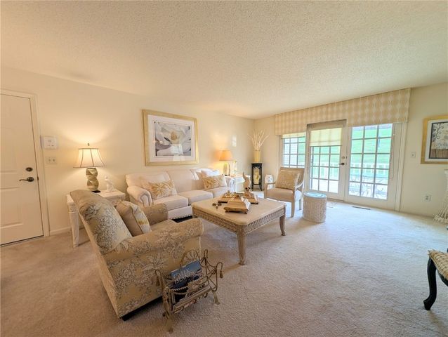 3707 Foxborough Terrace NE B, Cedar Rapids, IA 52402