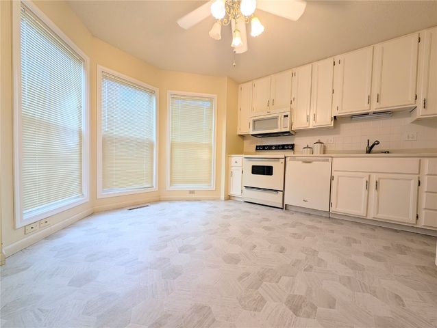 3707 Foxborough Terrace NE B, Cedar Rapids, IA 52402