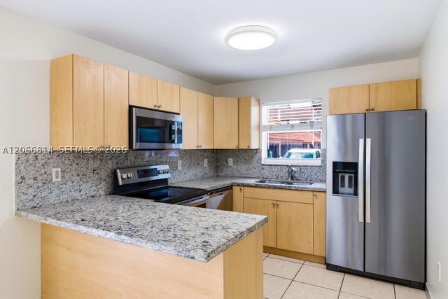 3072 NW 14th St REAR, Miami, FL 33125