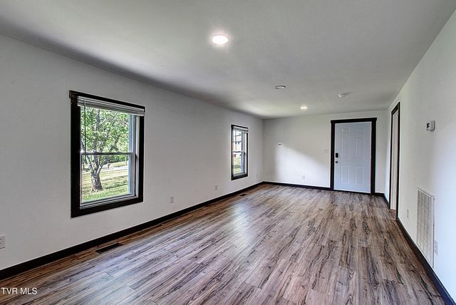 124 Fairridge Road, Johnson City, TN 37604