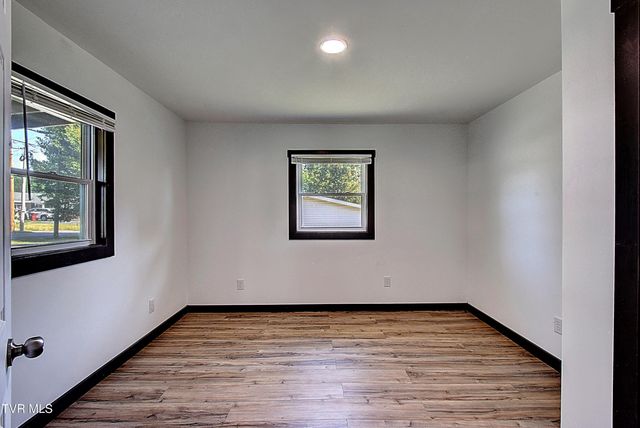 124 Fairridge Road, Johnson City, TN 37604