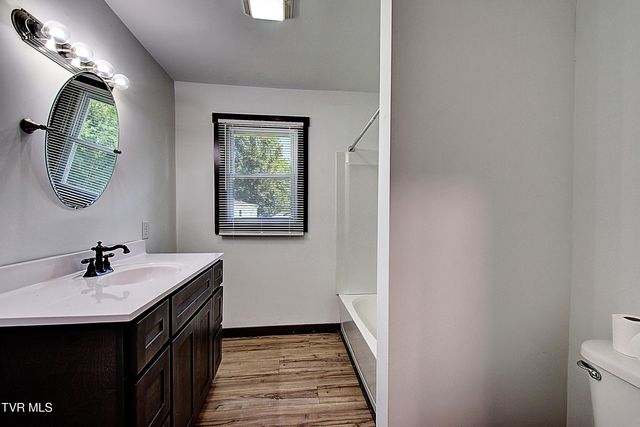 124 Fairridge Road, Johnson City, TN 37604