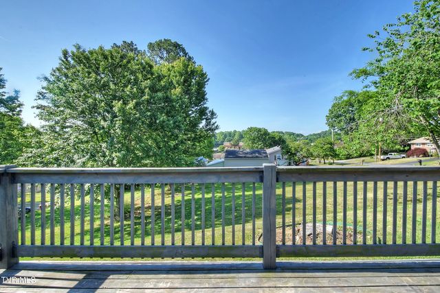 124 Fairridge Road, Johnson City, TN 37604
