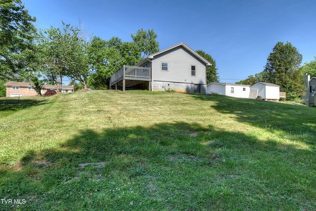 124 Fairridge Road, Johnson City, TN 37604