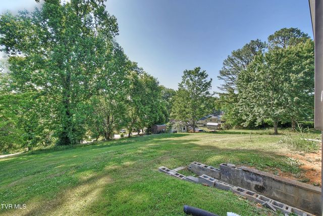 124 Fairridge Road, Johnson City, TN 37604
