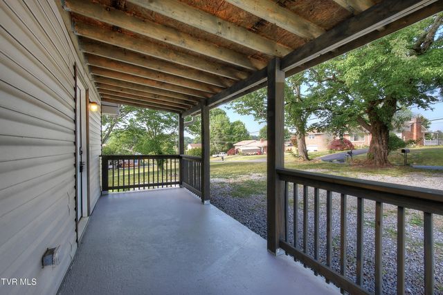 124 Fairridge Road, Johnson City, TN 37604