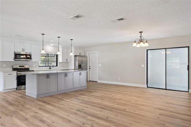 601 E CITRUS STREET, Altamonte Springs, FL 32701