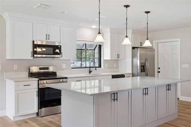 601 E CITRUS STREET, Altamonte Springs, FL 32701