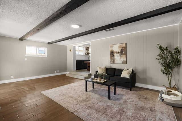 2915 Clinton Avenue, Fort Worth, TX 76106