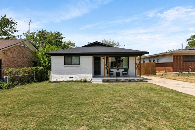 2915 Clinton Avenue, Fort Worth, TX 76106