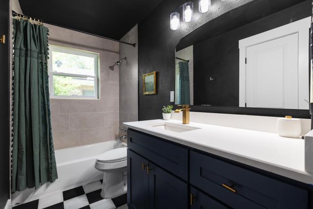 2915 Clinton Avenue, Fort Worth, TX 76106