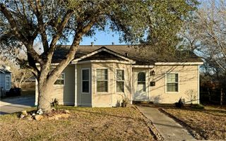 808 Fetick Ave, Taft, TX 78390