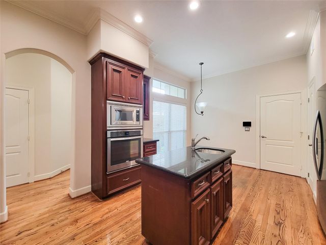 5514 Feagan Street, Houston, TX 77007