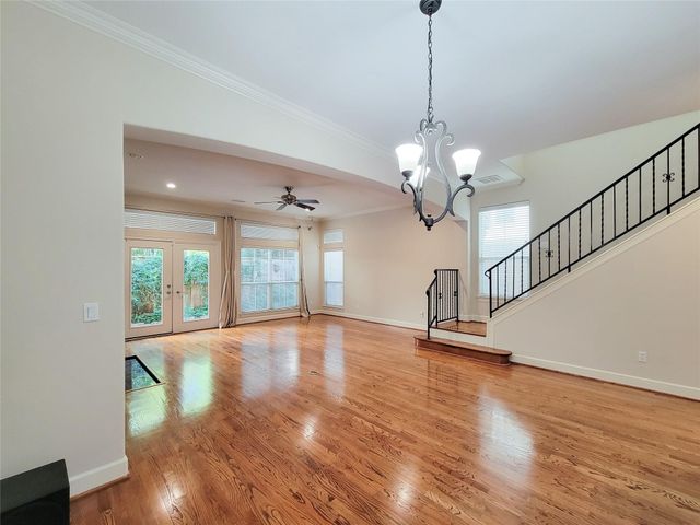 5514 Feagan Street, Houston, TX 77007