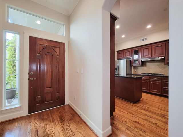 5514 Feagan Street, Houston, TX 77007