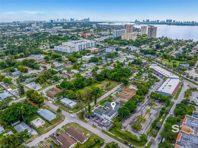 1300 NE 110th St, Miami, FL 33161