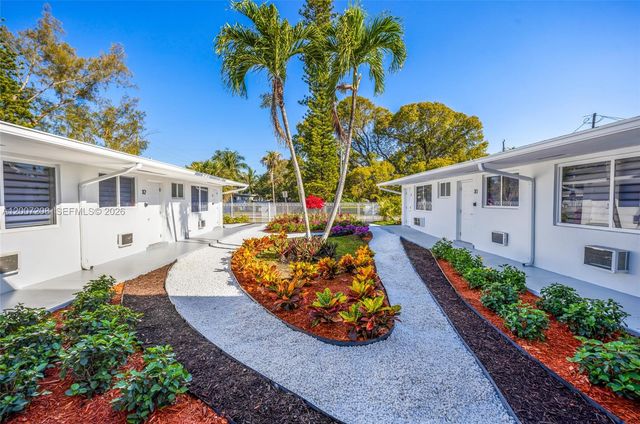 1300 NE 110th St, Miami, FL 33161