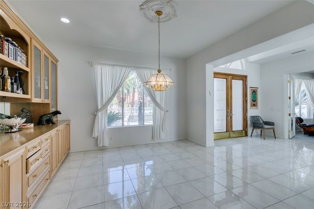 8033 Secret Harbor Court, Las Vegas, NV 89128