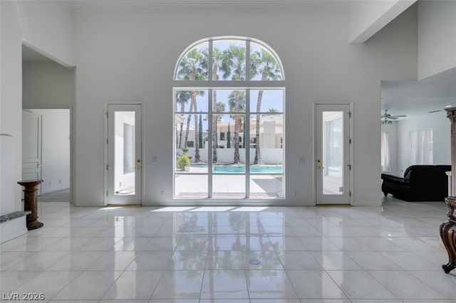 8033 Secret Harbor Court, Las Vegas, NV 89128