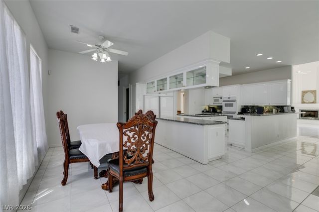 8033 Secret Harbor Court, Las Vegas, NV 89128